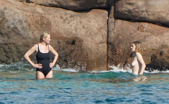 Uma thurman page leaked private photo uncensored HD quality