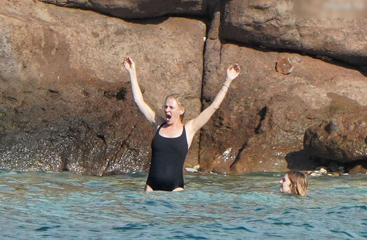 Uma thurman page leaked private photo uncensored HD quality