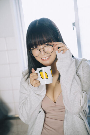 Umi shinonome  page leaked private photo uncensored HD quality