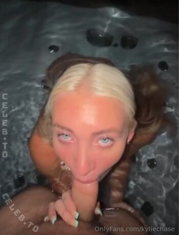 Urefavoriteblondevip  page leaked private photo uncensored HD quality
