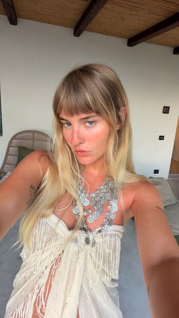 Victoria de angelis  page leaked private photo uncensored HD quality