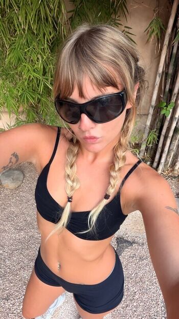 Victoria de angelis leaked private photo uncensored HD quality