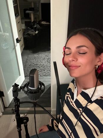 Victoria justice leaked private photo uncensored HD quality