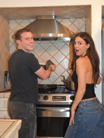 Victoria justice leaked private photo uncensored HD quality