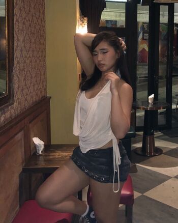 Vnesa a leaked private photo uncensored HD quality