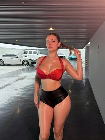 W bery leaked private photo uncensored HD quality