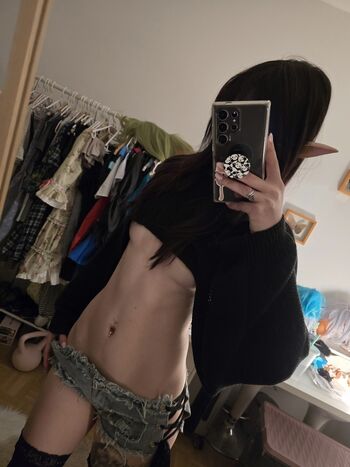 Weeniestwee page leaked private photo uncensored HD quality