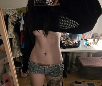 Weeniestwee page leaked private photo uncensored HD quality