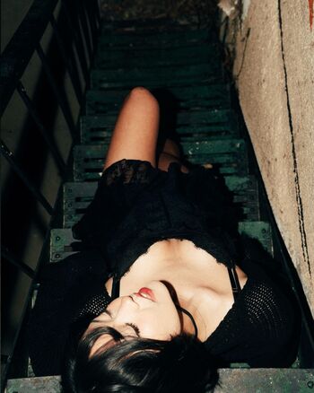 Weirdfishesbyradiohead leaked private photo uncensored HD quality