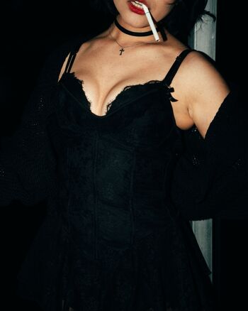 Weirdfishesbyradiohead leaked private photo uncensored HD quality