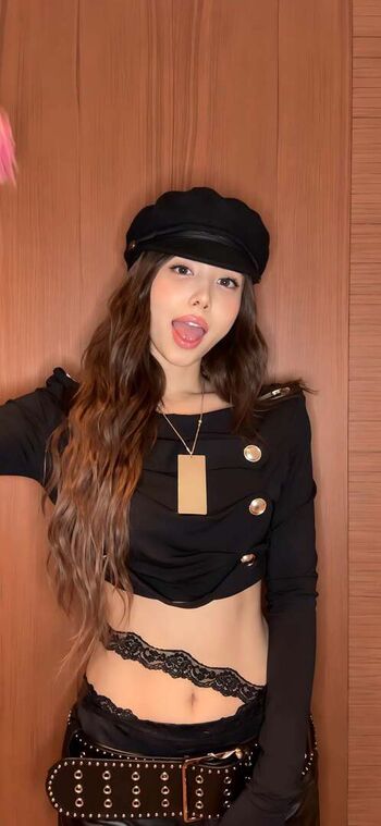 Womenk pop page leaked private photo uncensored HD quality