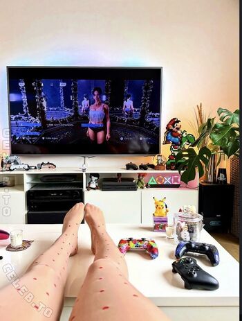 Yve gaming page leaked private photo uncensored HD quality