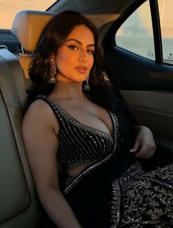 Zara farooq page leaked private photo uncensored HD quality