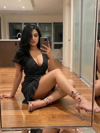 Zara farooq leaked private photo uncensored HD quality