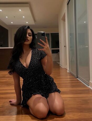 Zara farooq leaked private photo uncensored HD quality