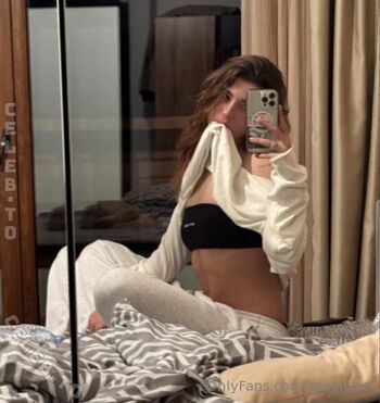 Zoe allyse page leaked private photo uncensored HD quality