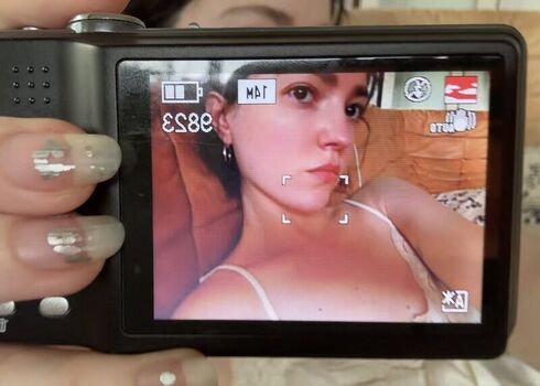 Zoeplzshutup page leaked private photo uncensored HD quality